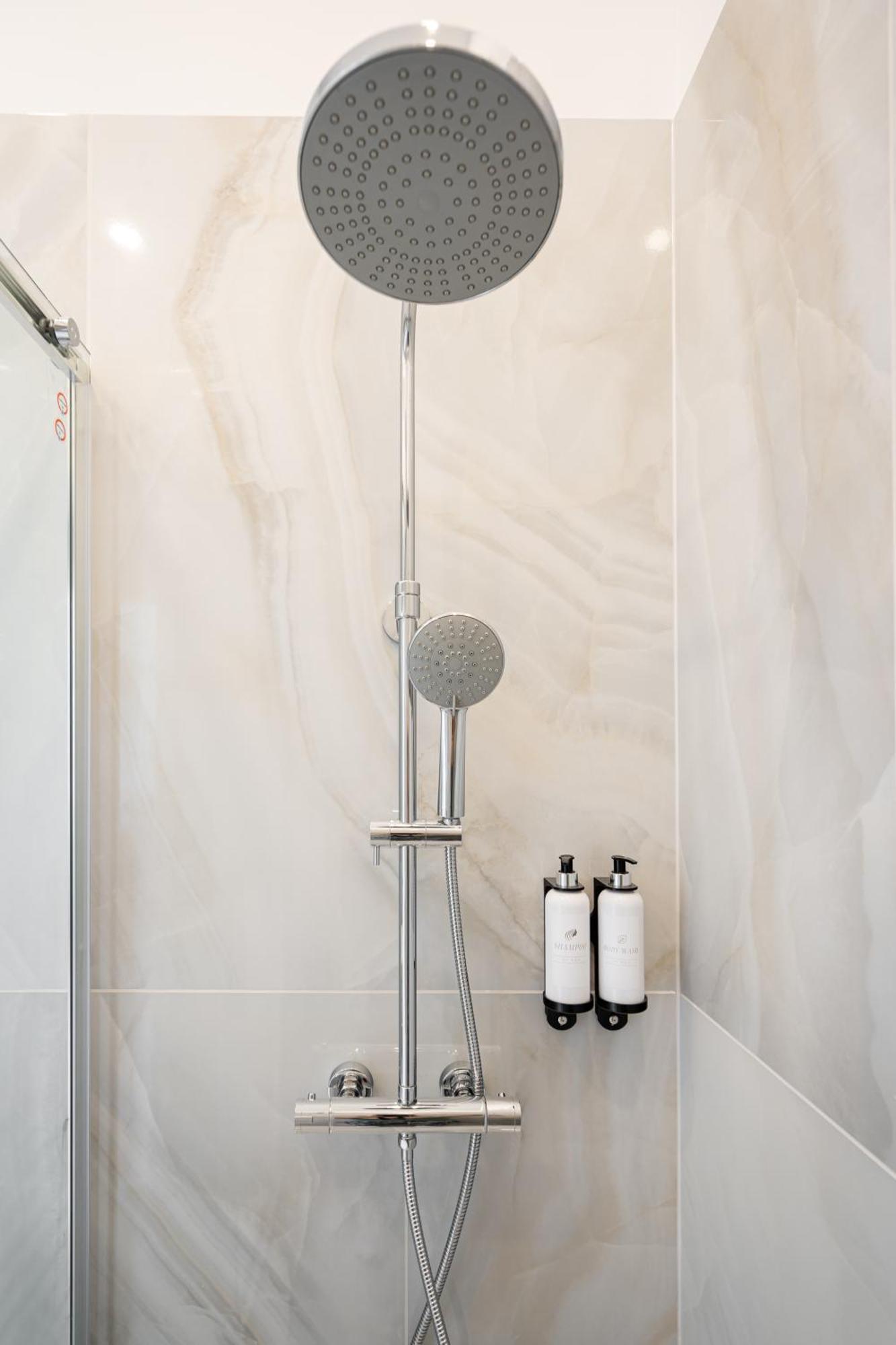 W30 - Wesselenyi Charming Apartment - Best Location By Bqa Budapest Extérieur photo